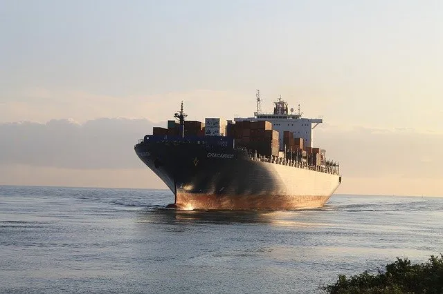 Co trzeba wiedzieć o sprowadzaniu towarów z Chin?